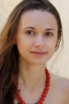 Ilona B